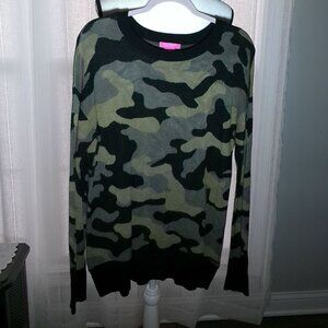 ISAAC MIZRAHI Long Sleeve Scoop Neck Black, Green and Gray Camo Sweater L